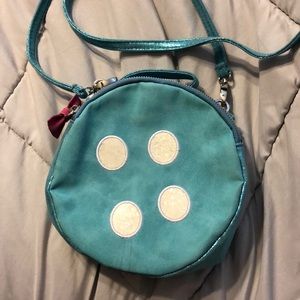 Oh my disney! Scrump button crossbody